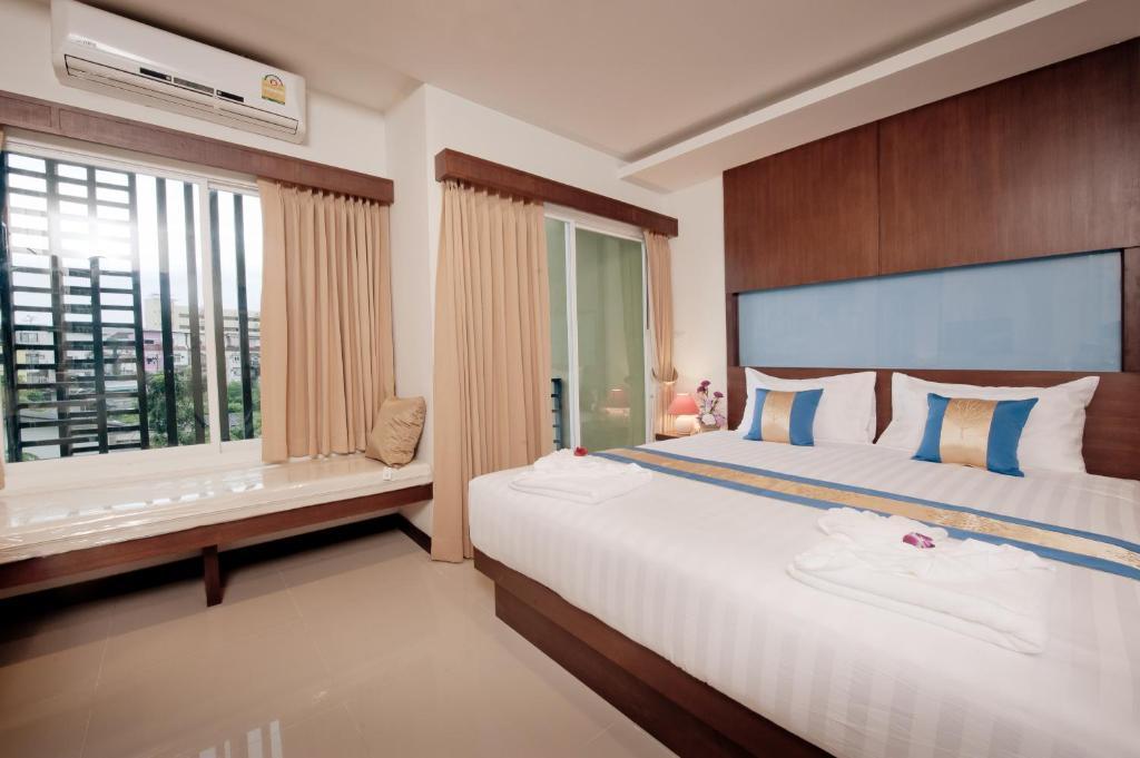 Blue Sky Patong Hotell Rom bilde