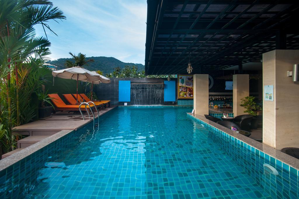 Blue Sky Patong Hotell Eksteriør bilde