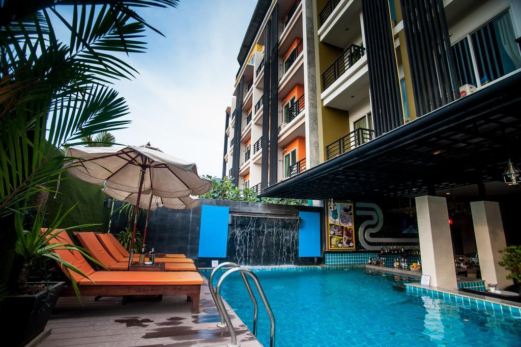 Blue Sky Patong Hotell Eksteriør bilde