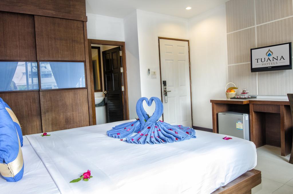 Blue Sky Patong Hotell Eksteriør bilde
