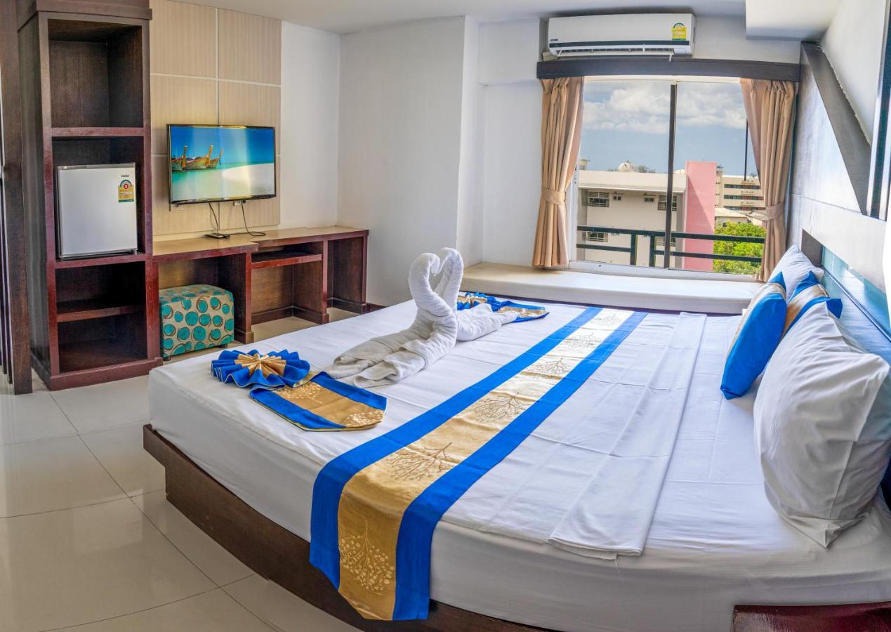Blue Sky Patong Hotell Eksteriør bilde